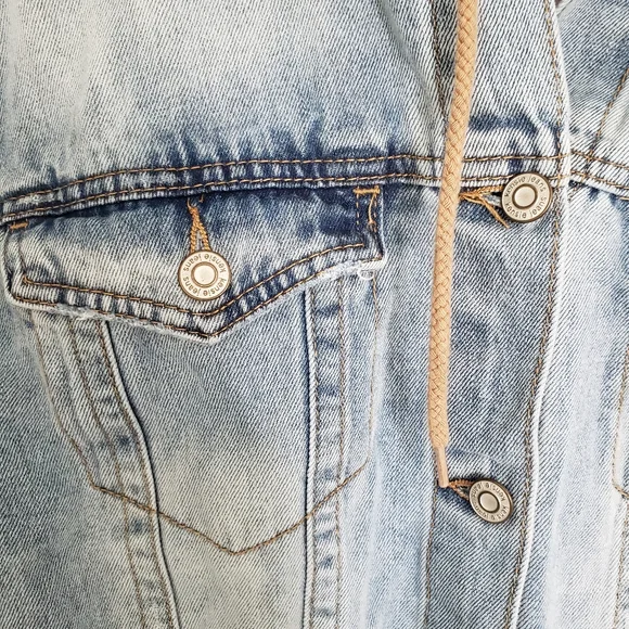 ๐SOLD๐ Kensie Jeans Jean Jacket Womens Size Medium Leopard Print Raw Hem - Picture 3 of 11